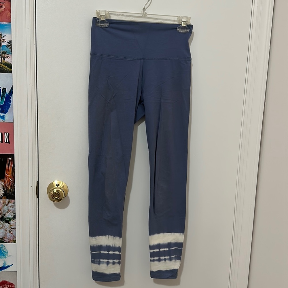 Aerie blue tie dye leggings!
